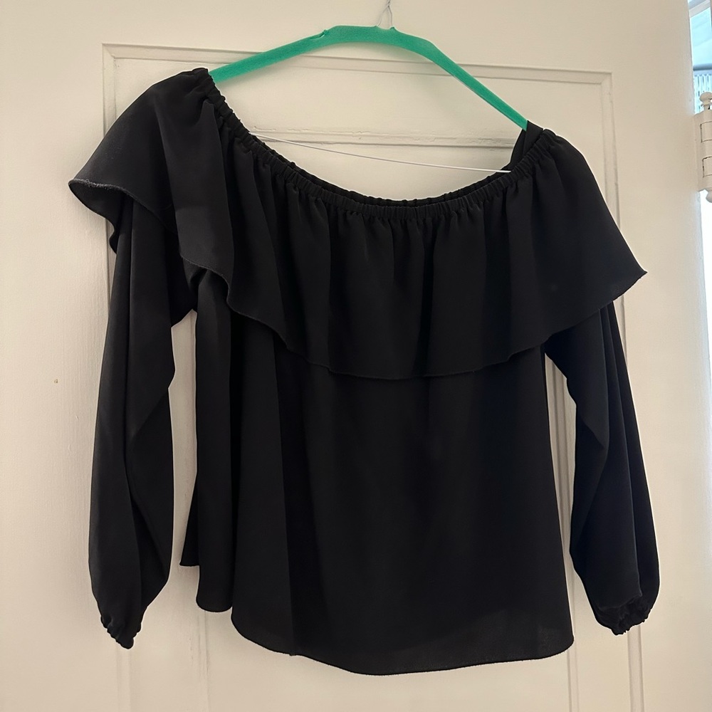 Wilfred size L. Off the shoulder. Polyester
